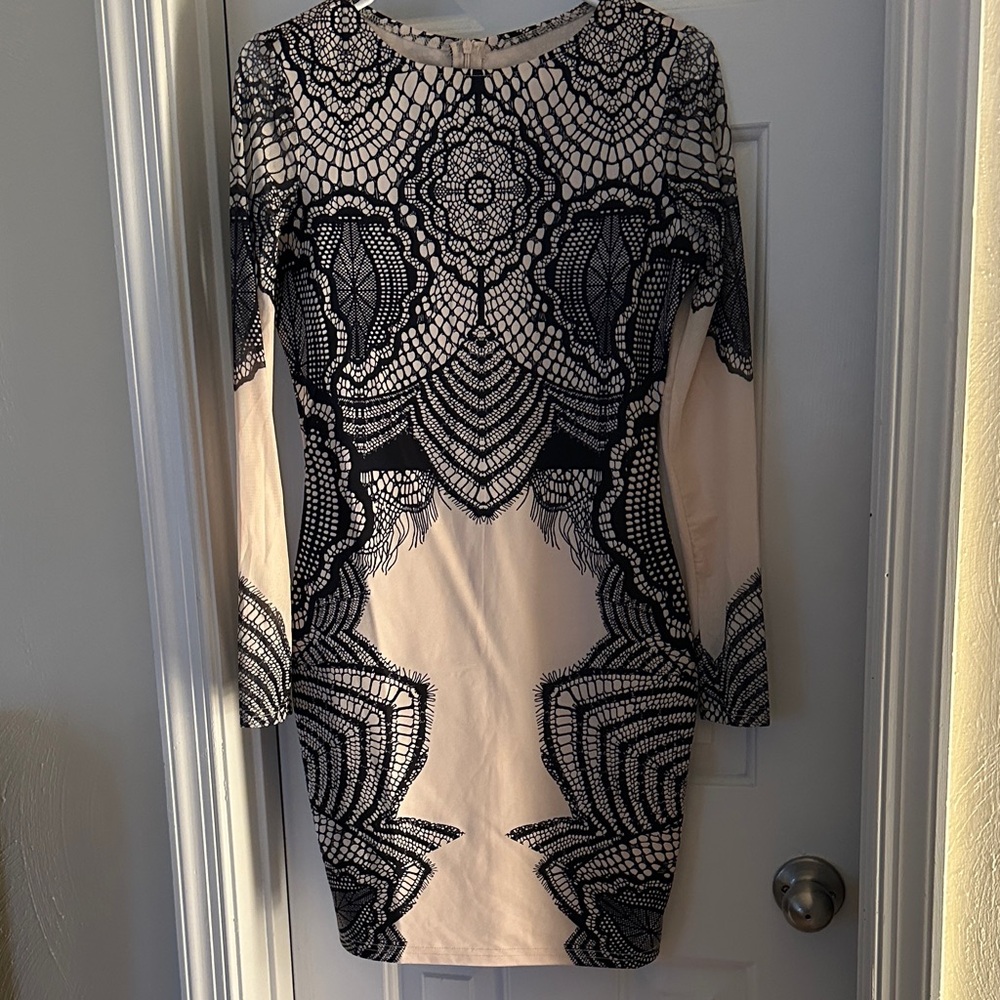 Elegant Black and Cream Lace Dress
